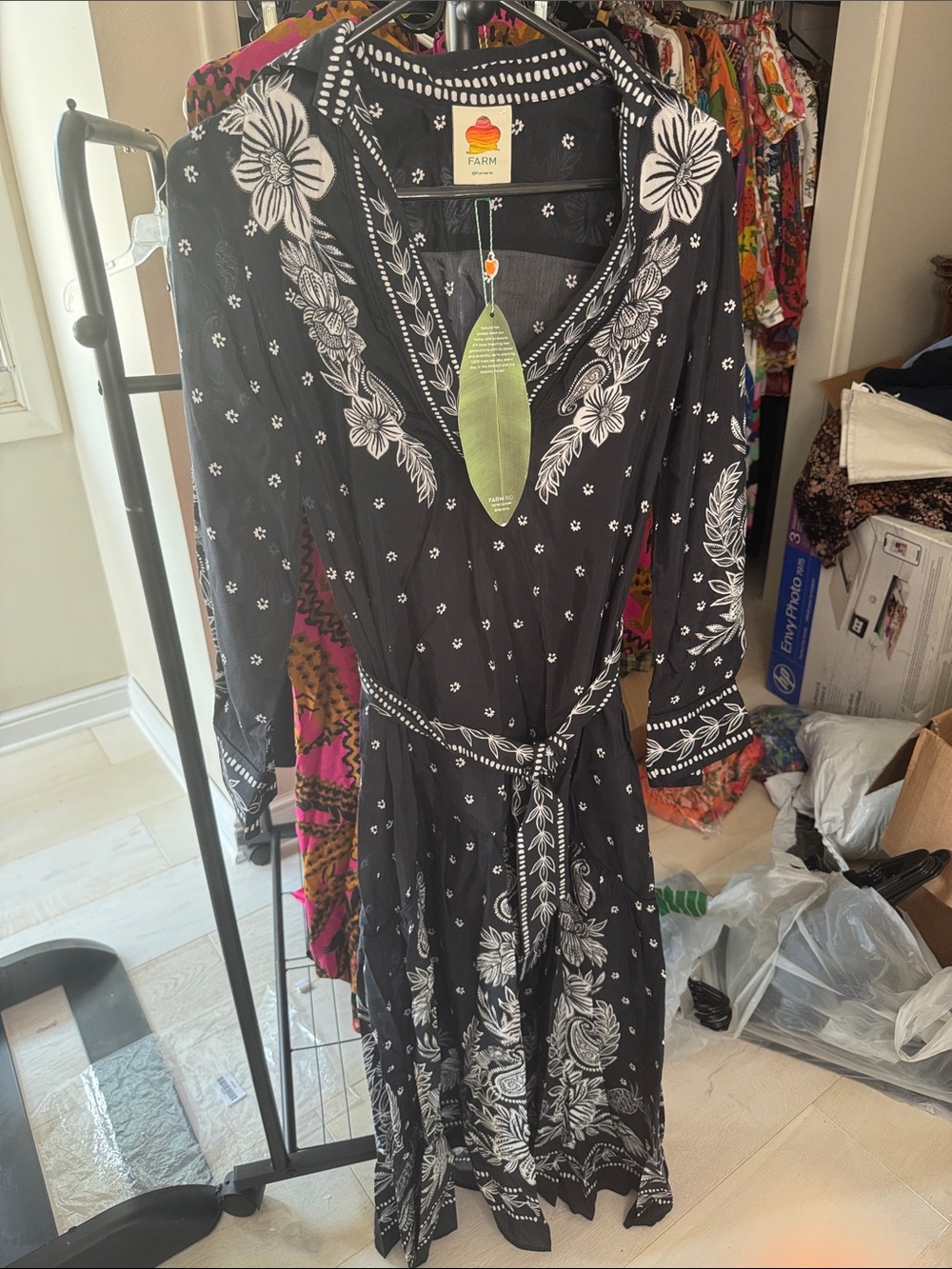 FARM Rio Paisley Bloom Dress - Picture 2 of 13